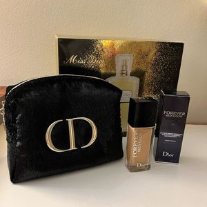 Dior bundle of cosmetic pouch and foundation only $35 NWT